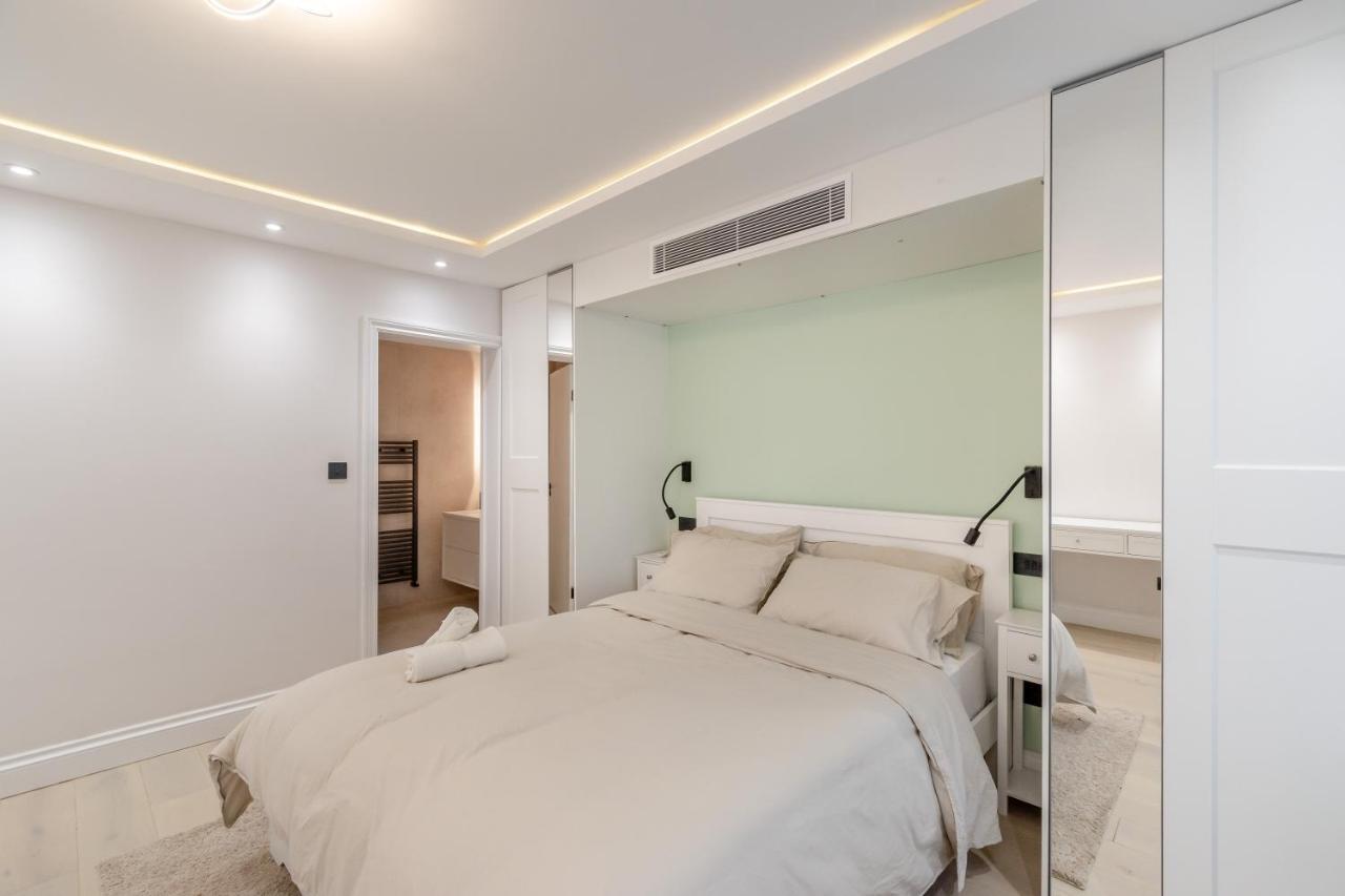 Appartement Modern Garden Flat With Private Parking à Londres Extérieur photo