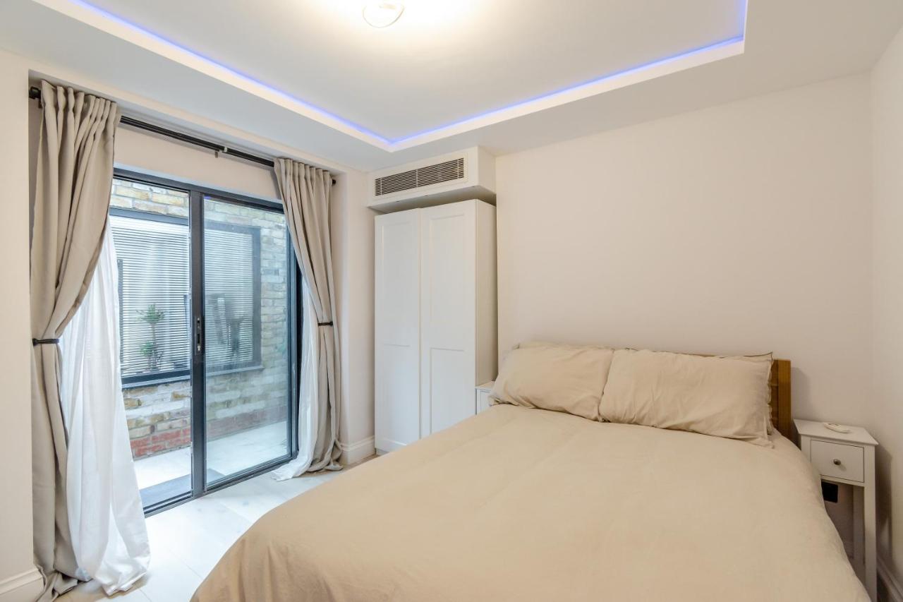 Appartement Modern Garden Flat With Private Parking à Londres Extérieur photo
