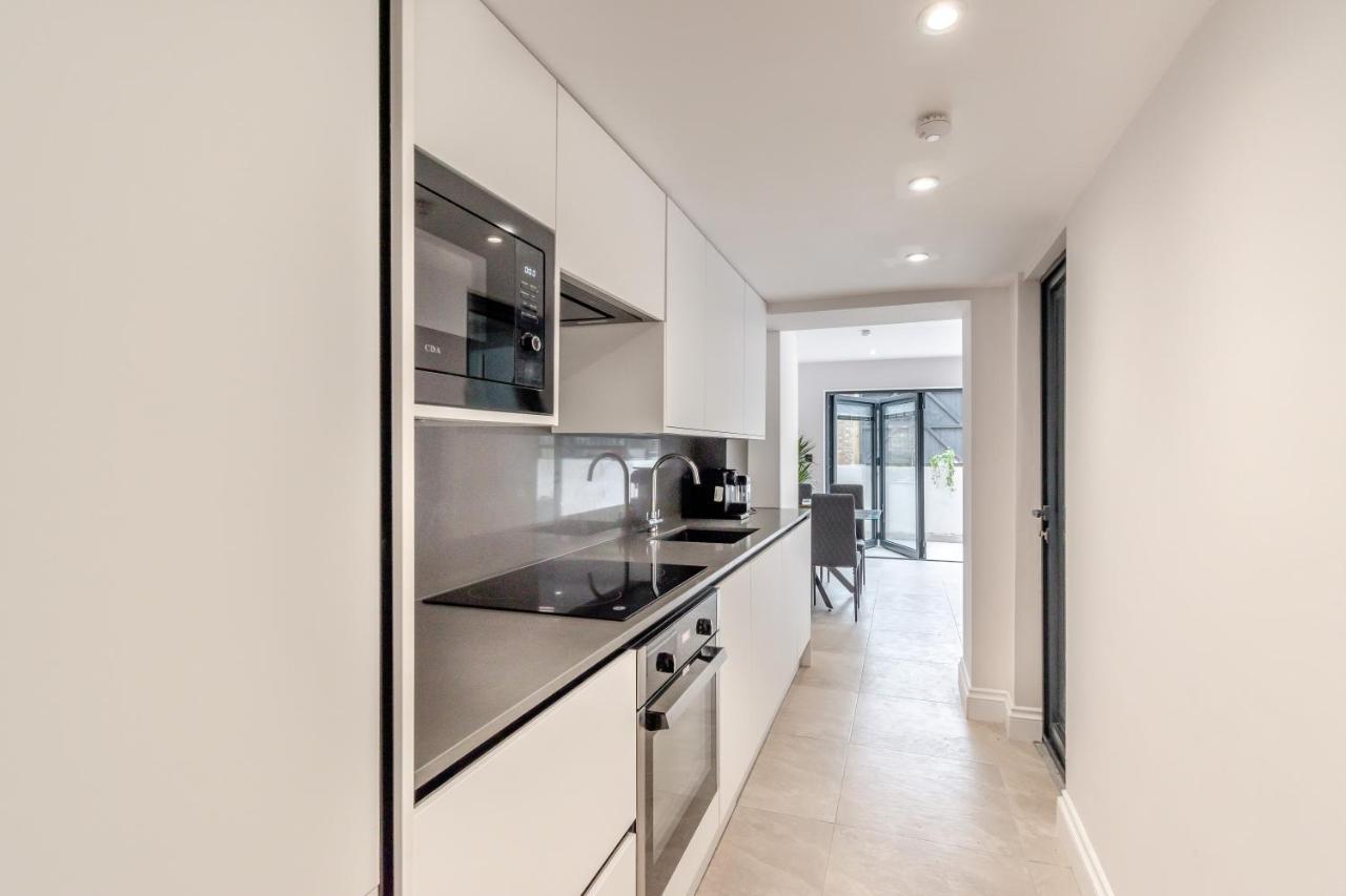 Appartement Modern Garden Flat With Private Parking à Londres Extérieur photo