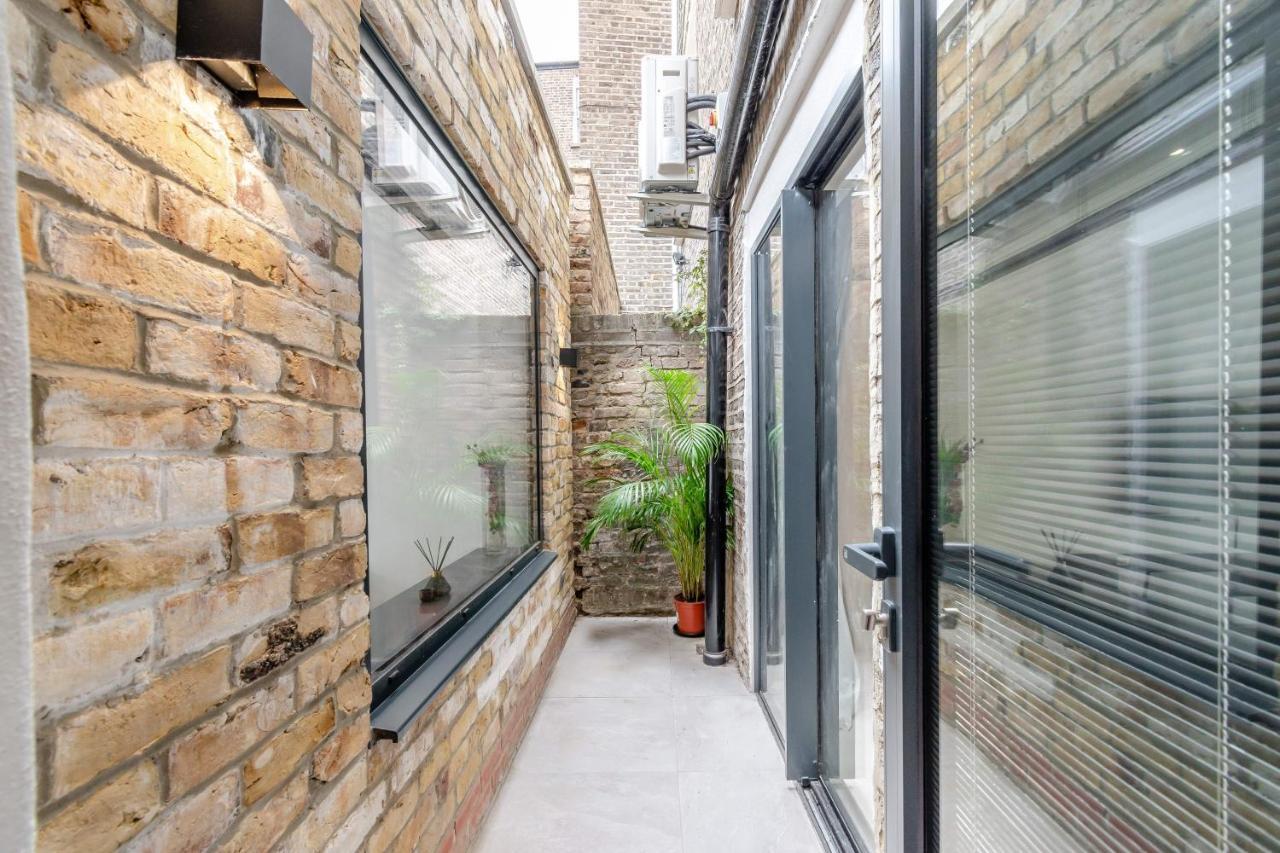 Appartement Modern Garden Flat With Private Parking à Londres Extérieur photo